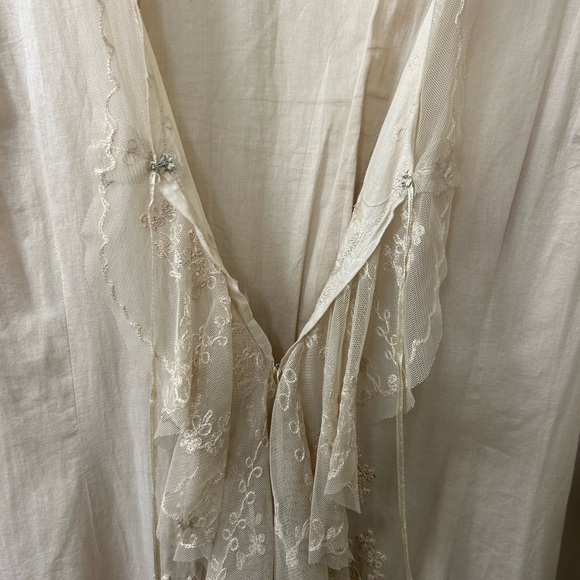Newport News bohemian lace embroidered high low long sleeve blouse Woman’s 4 - Picture 5 of 8